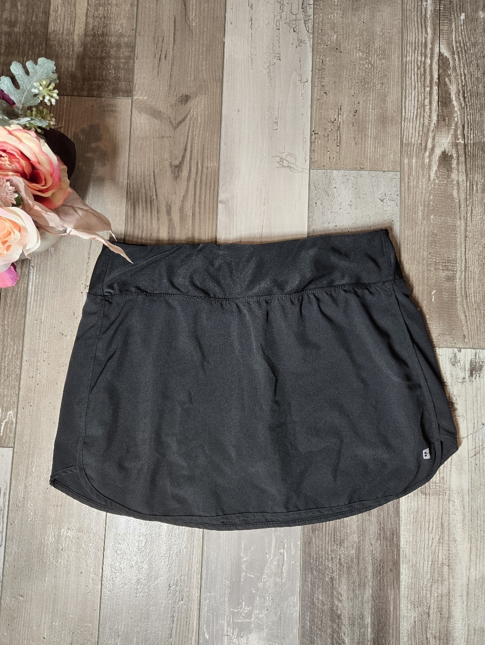 HIND Women’s Black Athletic Skort Size Medium